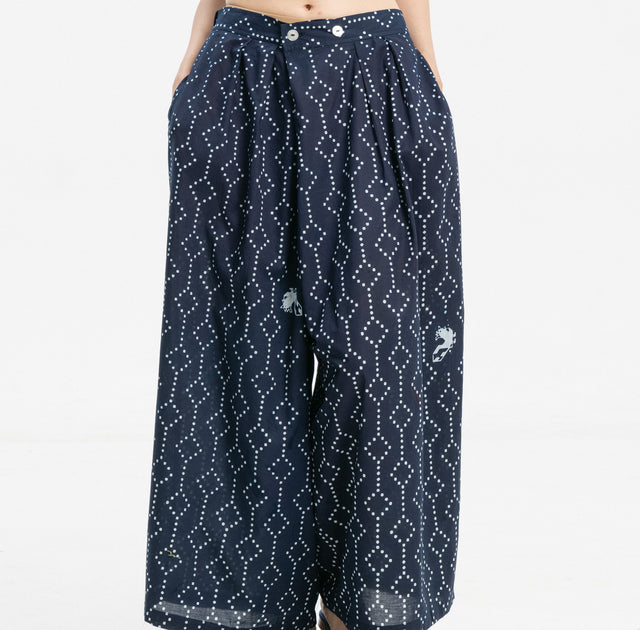 "Nitik Ayam" - Plant-based Dye Two Buttons Maxi Pants