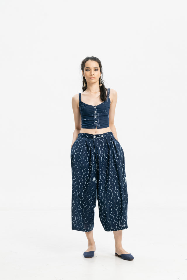 "Nitik Ayam" - Plant-based Dye Two Buttons Midi Pants