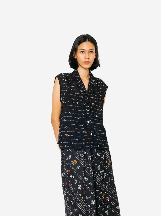 "Sejauh Mata Memandang X Dian Sastrowardoyo" "Tumbuh" - Padma Sleveless Shirt