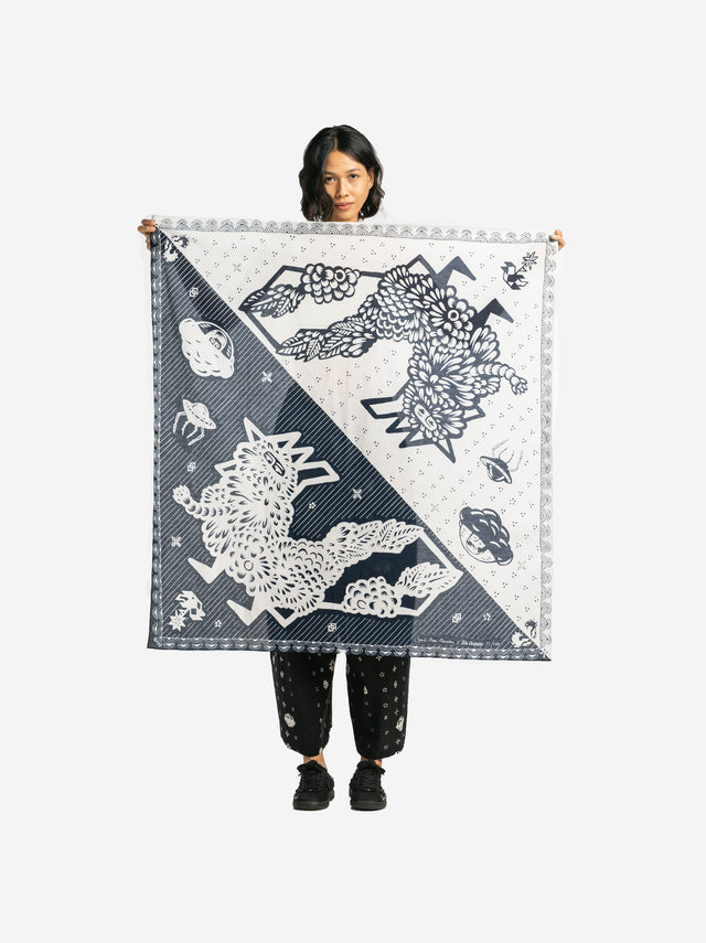 ”Sejauh Mata Memandang X Eko Nugroho” - Scarf